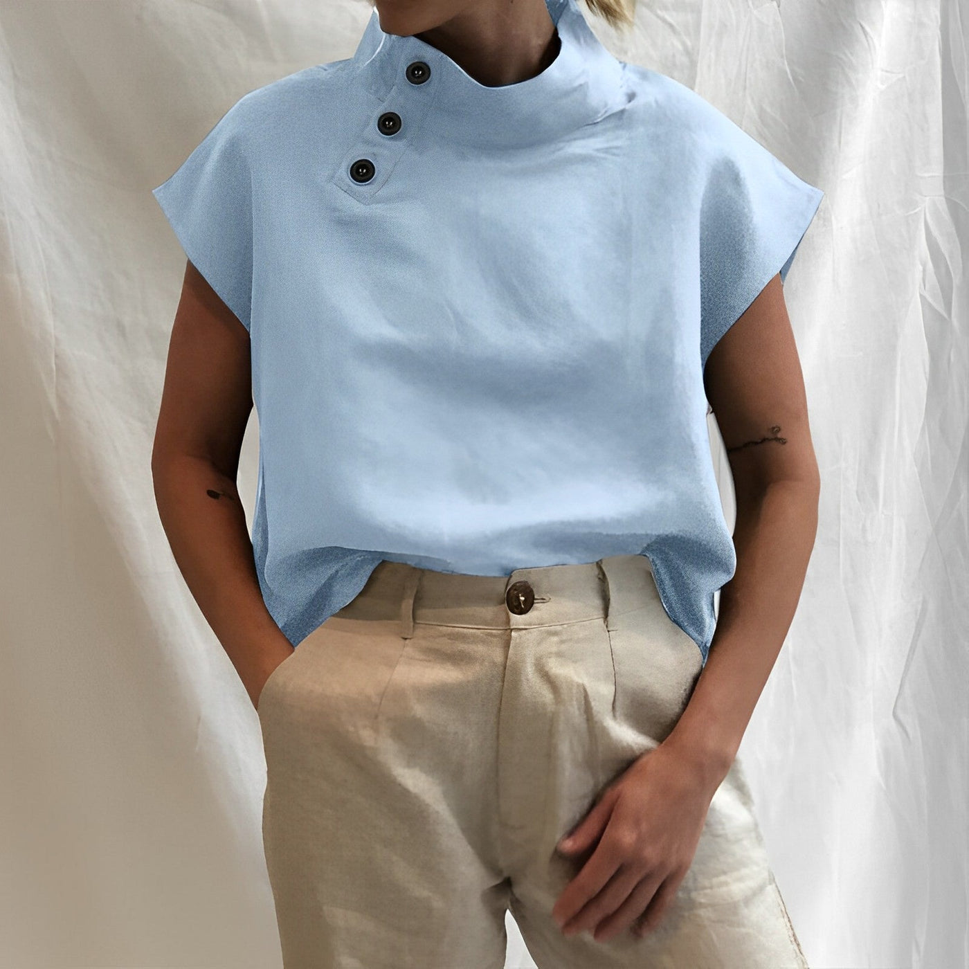Lina – Stilvolle Bluse mit maskulinem Touch & Vintage-Charme